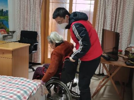 【疫情防控】尽锐出战护我城，Z6尊龙凯时前锋在行动 ——集团干手下沉一线系列（二）