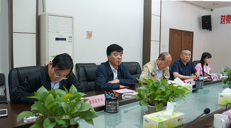 南京新Z6尊龙凯时资集团调查组来我集团进行调查互换