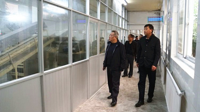 集团辅导金辉一行赴太阳食品厂等五户企业调研